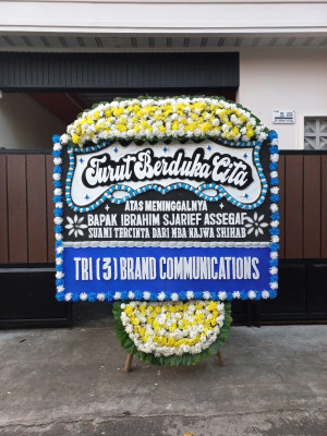Papan Bunga Duka di Tendeki